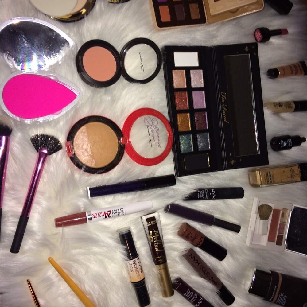 Make up - Picture 5 of 6